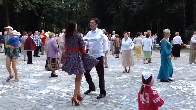 В городском саду играет духовой оркестр смотреть онлайн