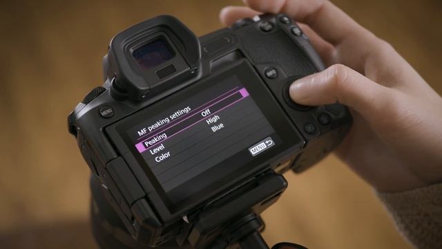 EOS R Quick Tips: Manual Focus Aids смотреть онлайн