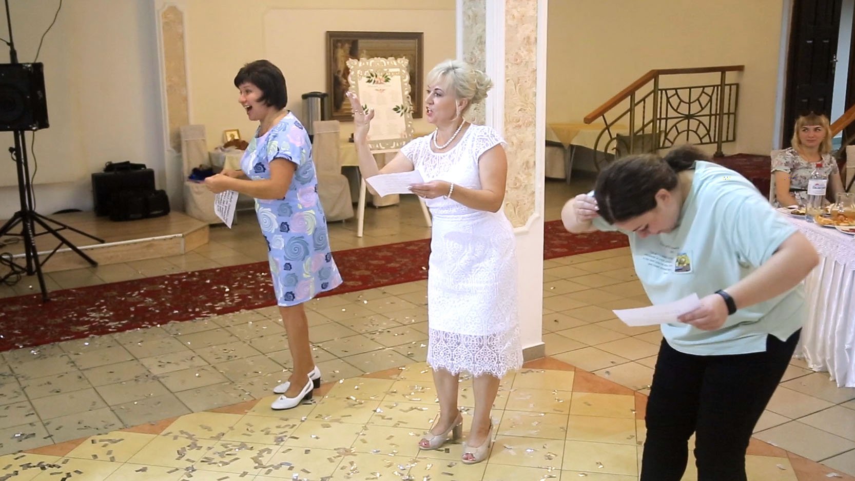 Как общаются в роддоме с мужем, приколы на свадьбе смотреть онлайн