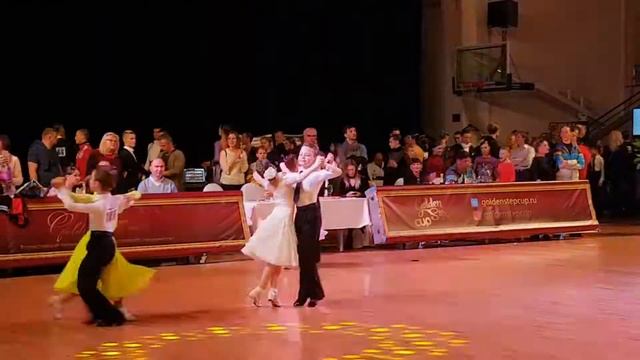 Квик. Голден степ смотреть онлайн