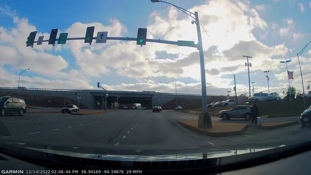 Dash Cam™ Live | Access a live view & saved video, anytime смотреть онлайн