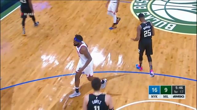 Mitchell Robinson fractured his right foot | Knicks vs Bucks смотреть онлайн