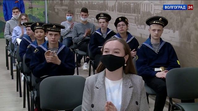 Волонтеры Победы дали старт Всероссийской акции «Георгиевская ленточка» смотреть онлайн