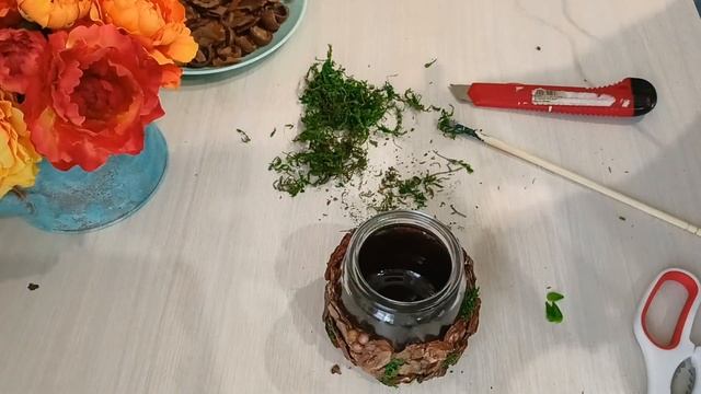 уютный и сказочный декор для дома из простой банки. осенний фонарик - подсвечник своими руками. смотреть онлайн