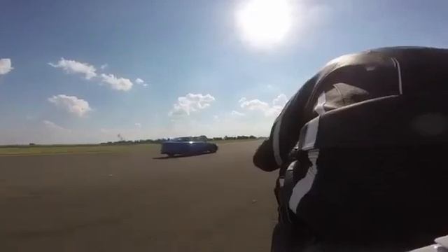 BMW S1000RR Vs AUDI S4 B5 TTE950+ смотреть онлайн