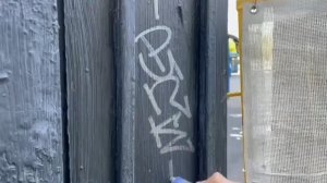 Граффити день с панком и смоке & тегинг бомбинг