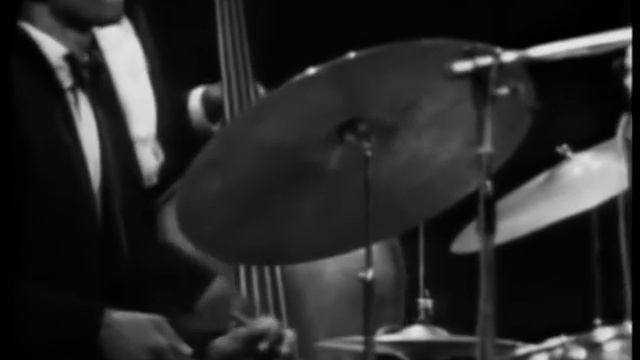 Ella Fitzgerald & Louis Armstrong  - Summertime