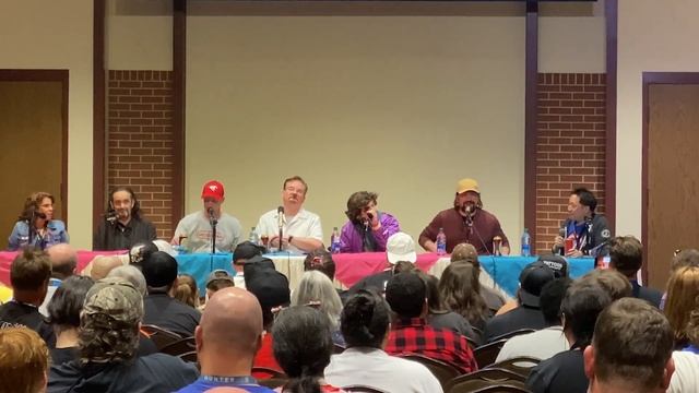 Clerks Panel - EPIC Cast Interview Q&A at Comic Con Florida (Pensacon) смотреть онлайн