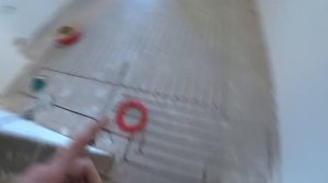 Не можете просунуть датчик регулятора тёплого пола? Лайфхак и немного об ошибках при монтаже кабеля