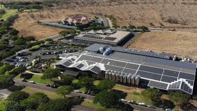 Rivian R1T test drive impressions with Garrett смотреть онлайн