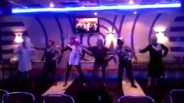 Y M C A  вечеринка в стиле 80 х