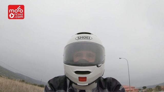 Prueba Suzuki V-Strom 1050 XT con ruedas off-road | Review en español смотреть онлайн