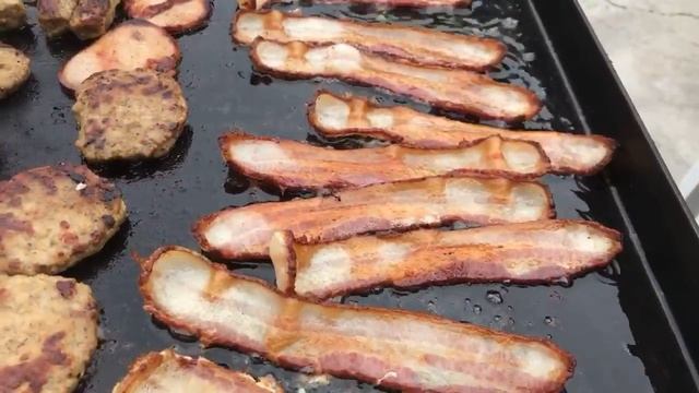 BLACKSTONE ULTIMATE PANCAKE MENU ON A FLAT TOP GRIDDLE - #GoodMorning 140 Breakfast Vlog смотреть онлайн