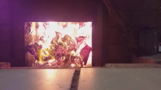 Обьем загрузки дров. Скорость розжига. смотреть онлайн
