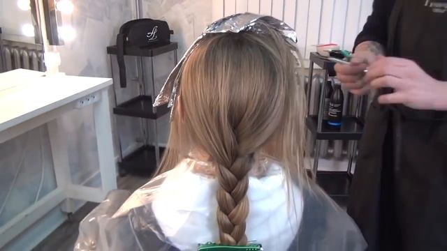 Окрашивание длинных волос. Как сделать мелирование. Обучение парикмахеров. смотреть онлайн