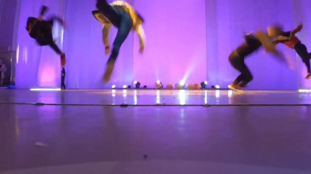 X-WAVE SHOWCASE смотреть онлайн