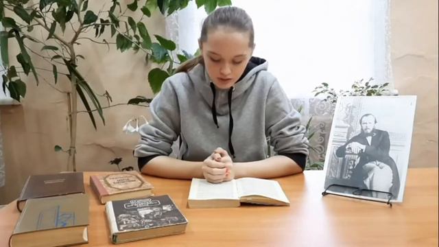 Литературная акция «Читаем Достоевского». Аделина Абашева смотреть онлайн