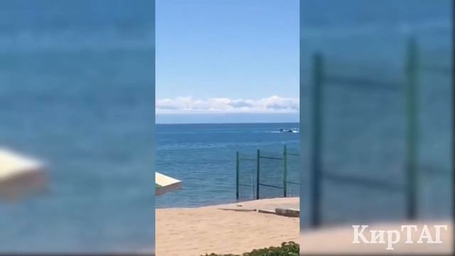 На воды Иссык-Куля совершил посадку самолет смотреть онлайн