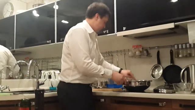 "Бабочки" для друзей или быстрый ужин для нежданн смотреть онлайн