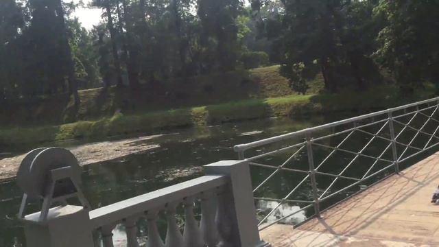 Духота в Гатчинском парке. Белое озеро, лодки, павильон Венеры. 24.07.2016, 14:38 смотреть онлайн