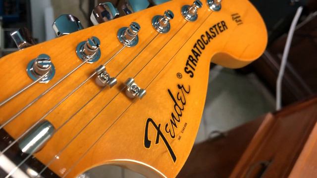 Fender Stratocaster American Vintage II 1973 made in Corona (MY 2023) смотреть онлайн