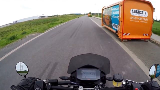 Deswegen übersehen Autofahrer Motorradfahrer | Piotrrr Moto смотреть онлайн