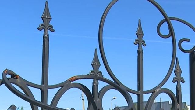 Погнули забор, разбили плафоны 12+ смотреть онлайн