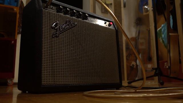 Fender 1967 Vibro Champ смотреть онлайн