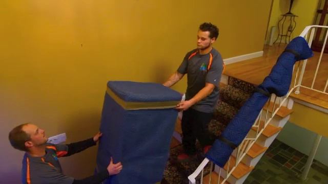 How to Move a Large Piece of Furniture on Stairs - Monster Movers смотреть онлайн