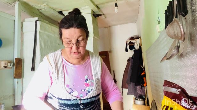 Появилась новая собачка.Еды надо больше готовить.Напрасная предъява. смотреть онлайн