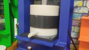 Экскурсия по Ремесленной мастерской по изготовлению сыродавленного масла холодным способом в бочонке