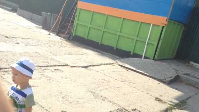 Влог: Поездка в Брянск.Опять документы. Встречаем папу. Покупка детских вещей. Гуляем. смотреть онлайн