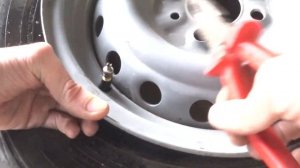 Замена соска (вентиля, золотника, ниппеля) без полной разбортовки на бескамерной шине!?