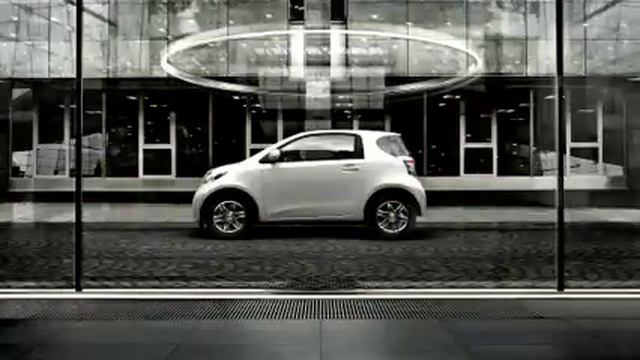 Toyota IQ: Architecture Commercial