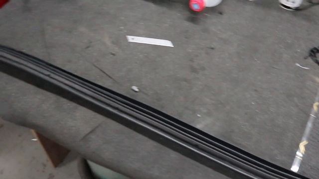 Уплотнители дверных проемов в Рено Дастер смотреть онлайн