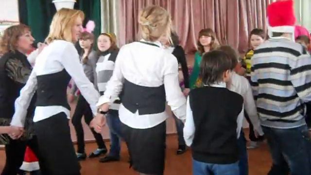 Рождество.23.12.10. Песня " В лесу родилась елочка " смотреть онлайн