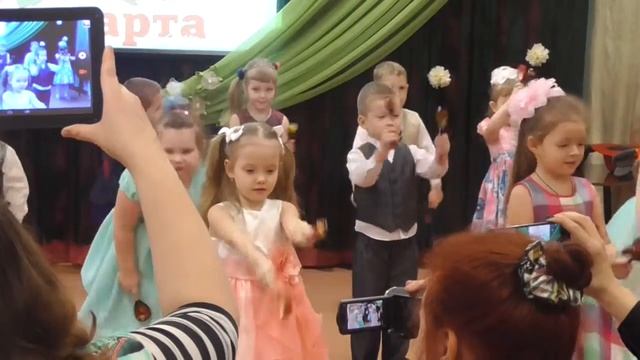 танец для бабушек смотреть онлайн