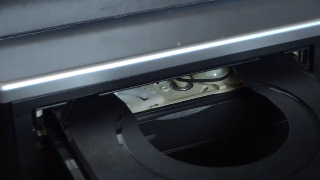 CD or DVD Drive Drawer Won't Open - How to Fix смотреть онлайн