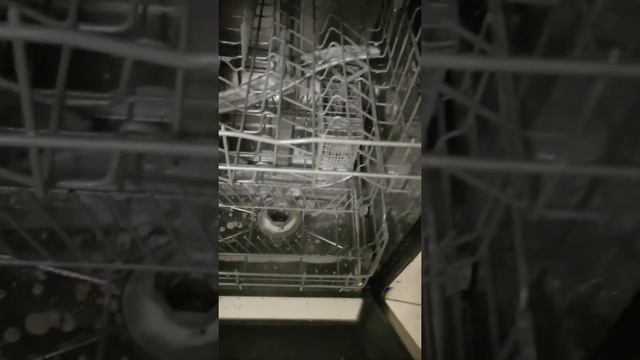 Посудомоечная машина плохо моет посуду, кастрюли, гудит, но не моет смотреть онлайн