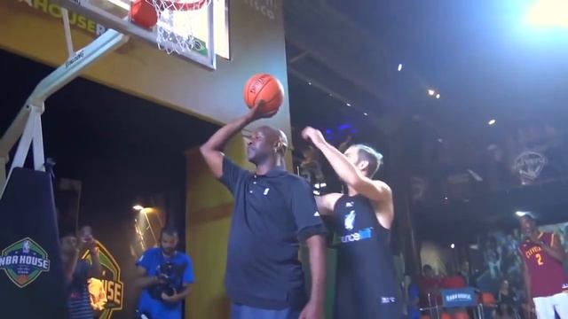 Jordan Kilganon врывается под видом зрителя на контест