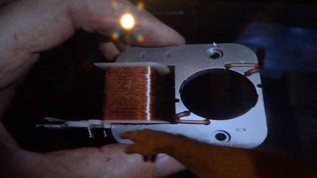 Tips when scavenging parts from a microwave oven for pulse motor builders. смотреть онлайн
