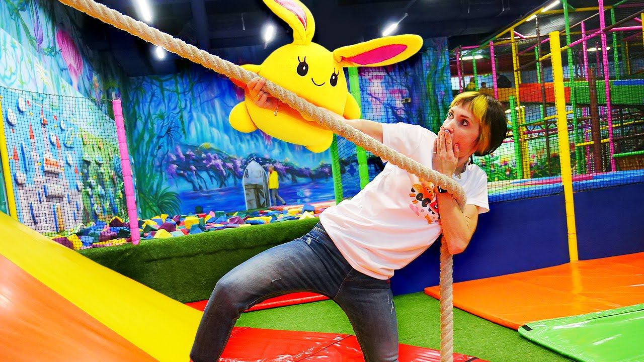 Мама для Лаки и мультики для девочек. Маша Капуки и Лаки в Joki Joya. Игры в дочки матери смотреть онлайн