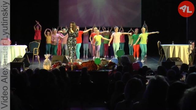 Анастасия Беспалова в студии танца "Djeny style" подтанцовка у Афины. смотреть онлайн