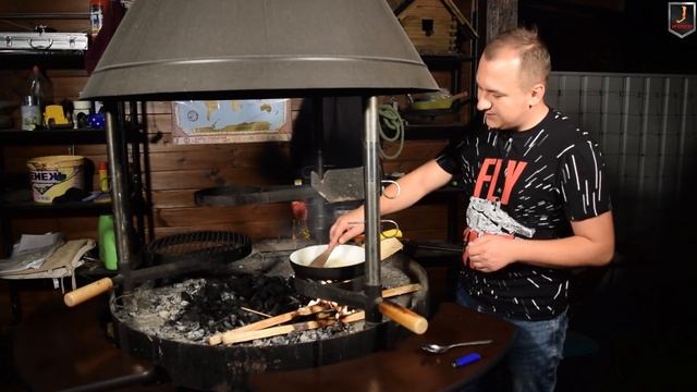 Бомбический бургер с мясной и сырной котлетами!!! смотреть онлайн