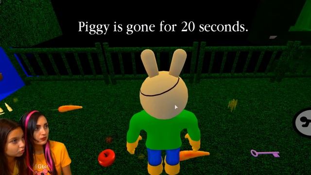 ПИГГИ в mcdonalds МИСТЕР КАРТОШКА в Шоке! история пигги piggy роблокс / roblox смотреть онлайн