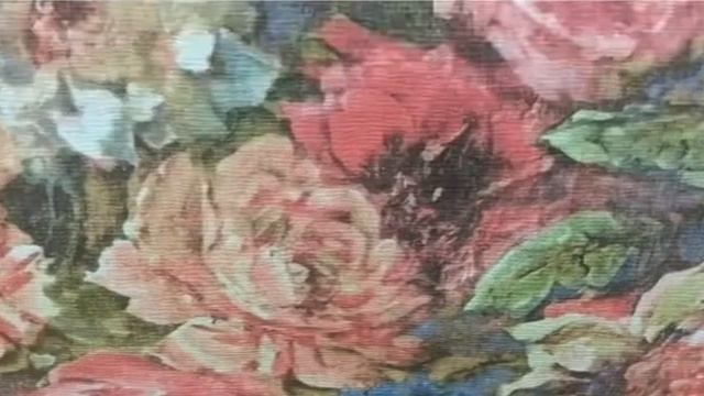 Цветочный принт в обоях смотреть онлайн