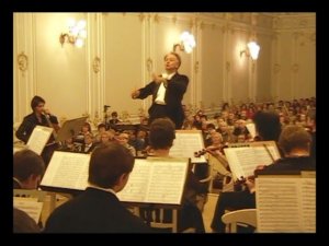 Сон в летнюю ночь (Ein Sommernachtstraum) — концертная увертюра (op. 21) музыка Феликса Мендельсона