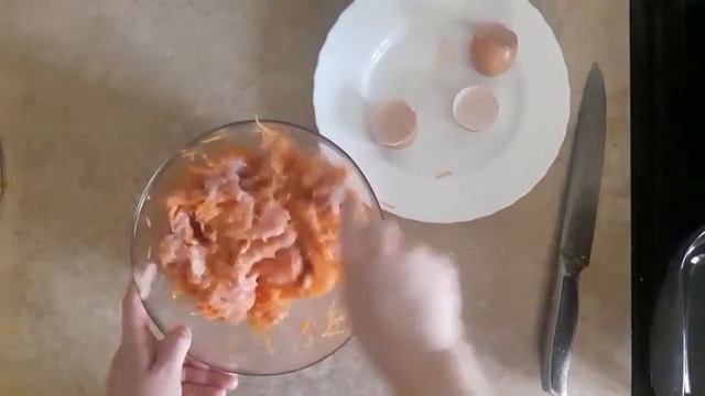 Куриные котлеты с морковью. смотреть онлайн