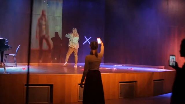 «Новогодний марафон» НТТ «Ренессанс» и НТСХ «Своими ногами» смотреть онлайн