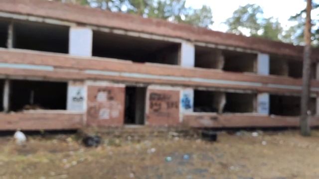 Эквинокс 600. Коп в лесу. Заброшенная лыжная база. смотреть онлайн